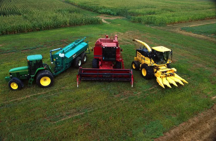 Comparison of top small farm tractor models for efficient farming