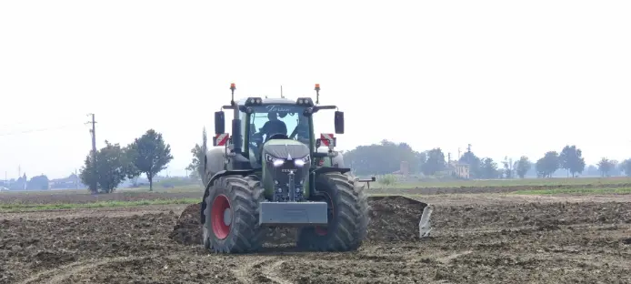 Tractors equipped with AL02 are currently in operation