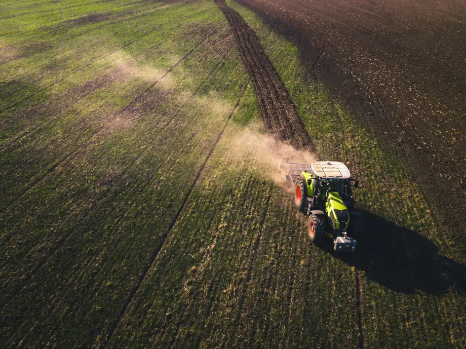 FJD hydraulic autosteer kit in action, delivering precision farming performance and smooth steering control